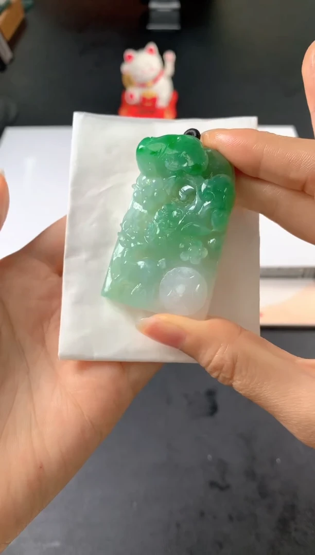 未镶嵌定制翡翠晶**娘毛货抛光