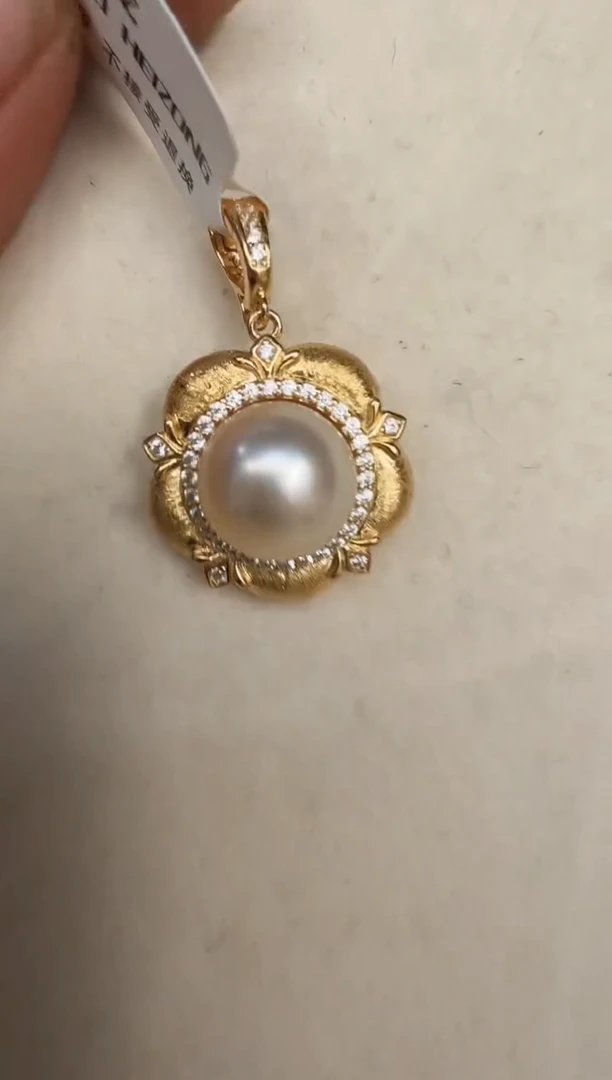 颈饰银S925镶嵌海水珍珠吊坠