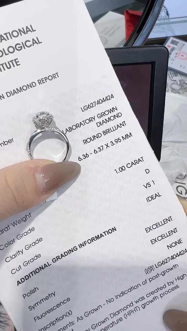 【闪购商品】实验室培育钻石18K金镶嵌1ct 14圈