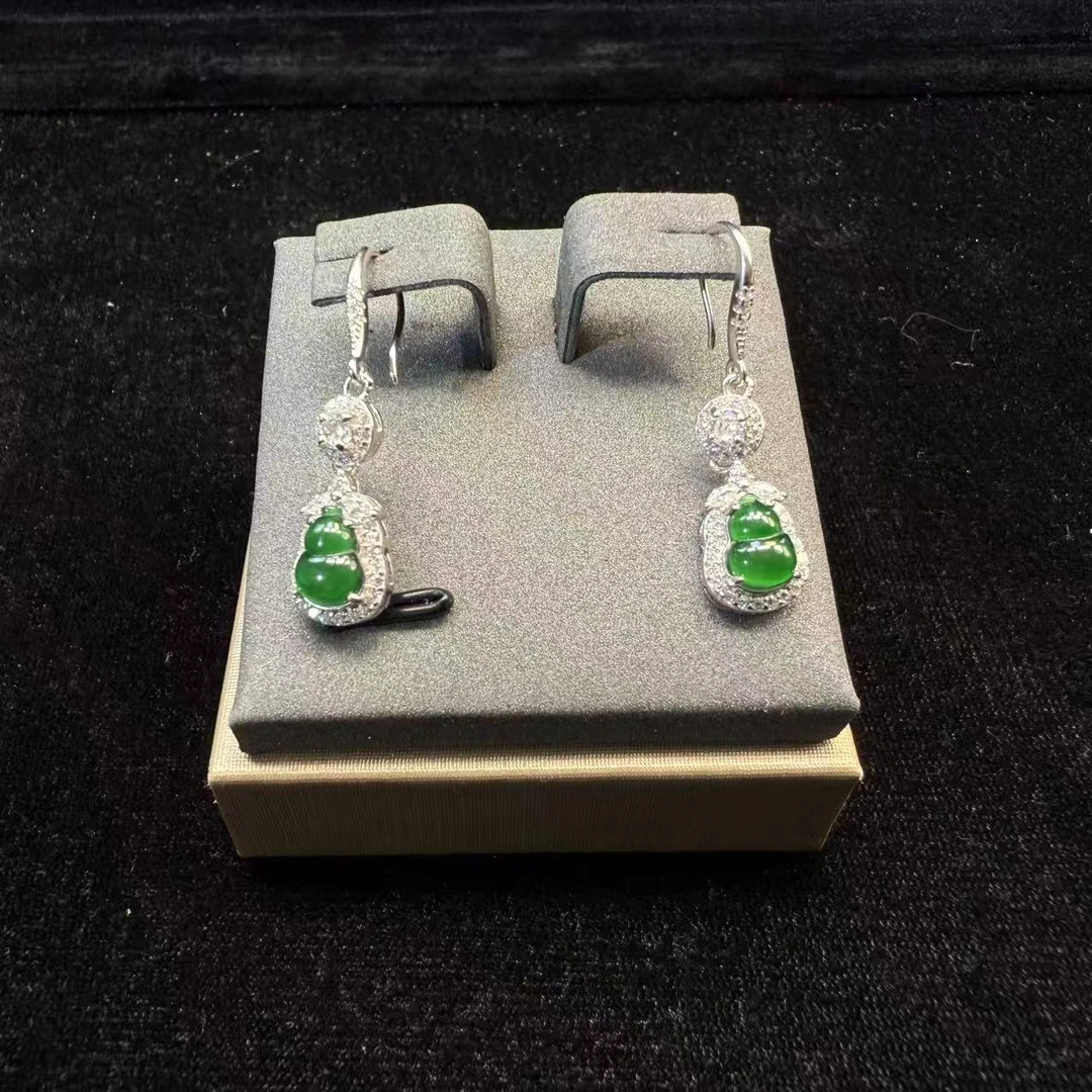 天然A货翡翠冰绿大葫芦耳钉多样性eHL0016