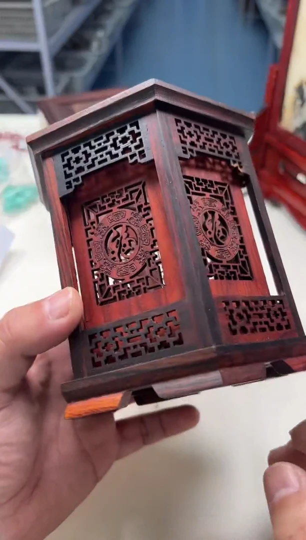 交趾黄檀（大红酸枝）其他笔筒