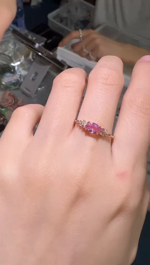 【闪购商品】蓝宝石戒指18K金镶嵌0116m037多样性发一