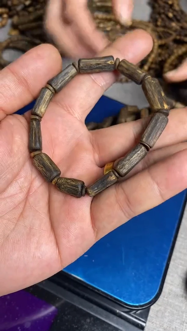 沉香手串沉水级树心油随型桶珠单圈手串7+多样性发一