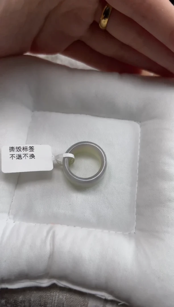 未镶嵌戒指和田玉和田玉戒指