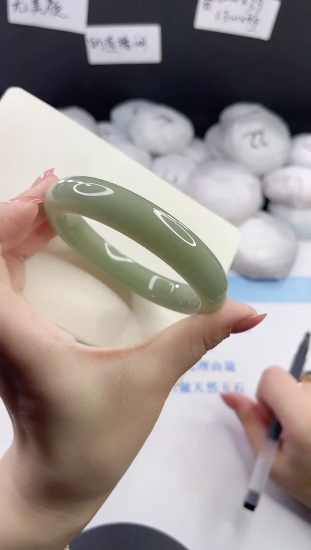 未镶嵌手镯石英质玉 多样性发货V59-64