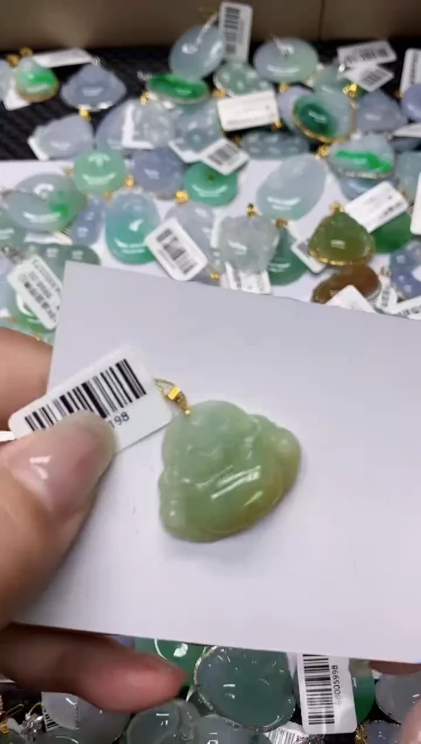 颈饰18K金镶嵌翡翠11111111111