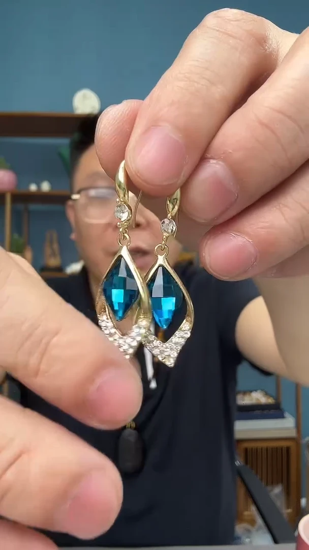 未镶嵌琥珀裸石45（有瑕介意勿拍）