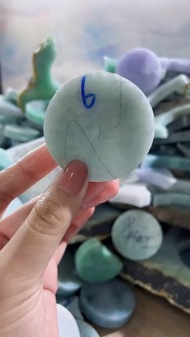 颈饰未镶嵌翡翠翡翠缅甸翡翠A货钟7