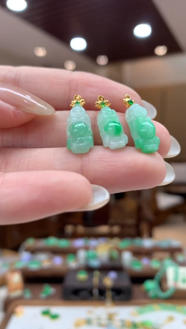 翡翠18K金镶嵌吊坠(不含链)站佛 多样性发货1件