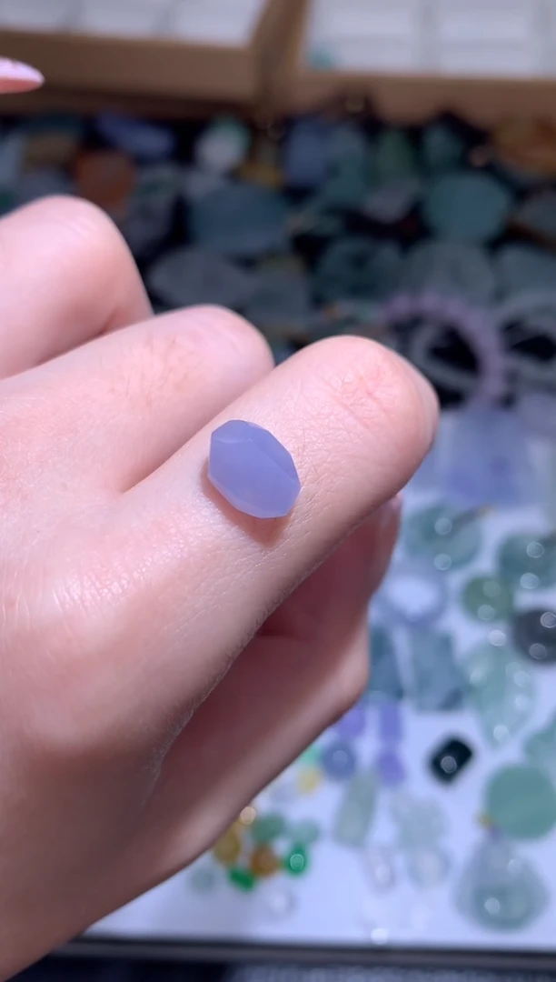 未镶嵌定制翡翠切割