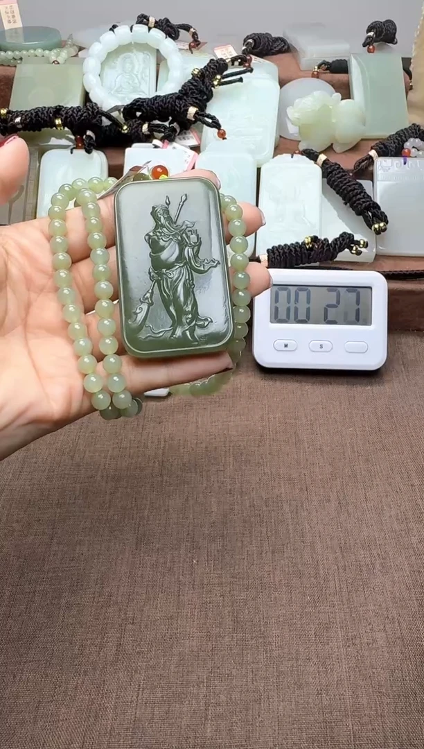 颈饰未镶嵌和田玉1