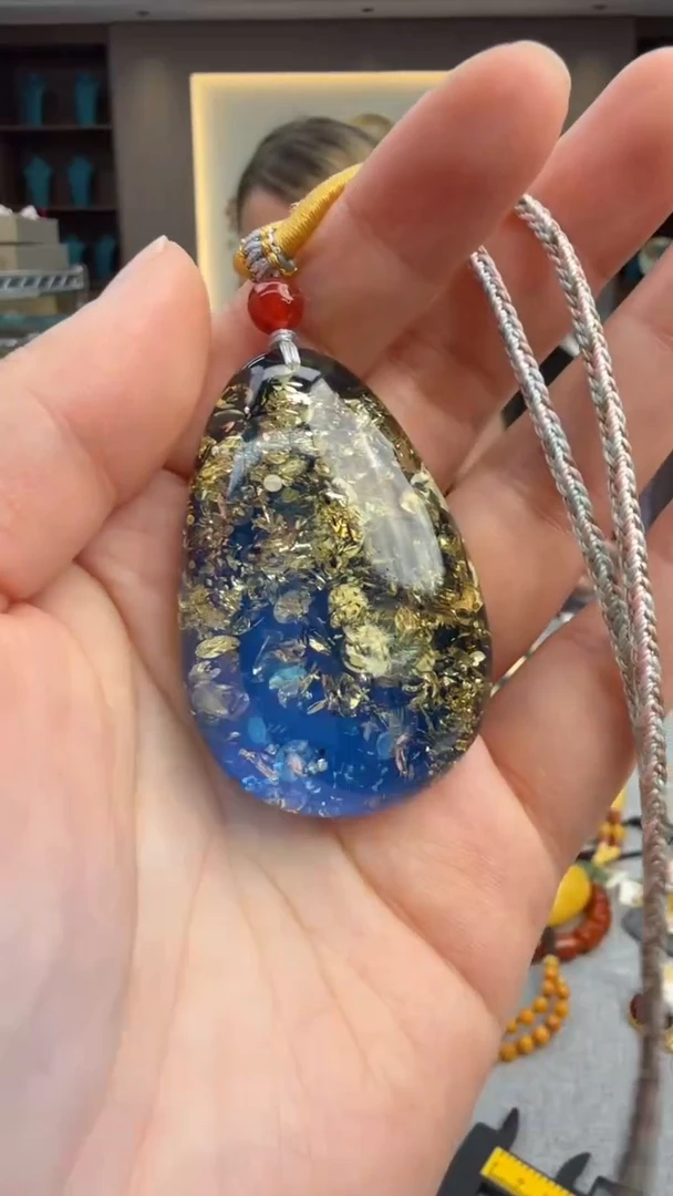 琥珀颈饰未镶嵌85秒拍号 假一罚三