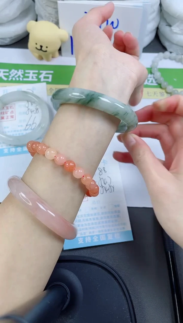 【闪购商品】石英质玉手镯未镶嵌88-54.7