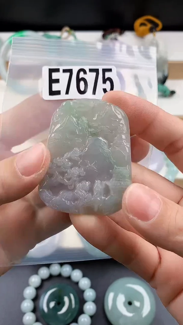 颈饰未镶嵌翡翠天然翡翠吊坠挂件