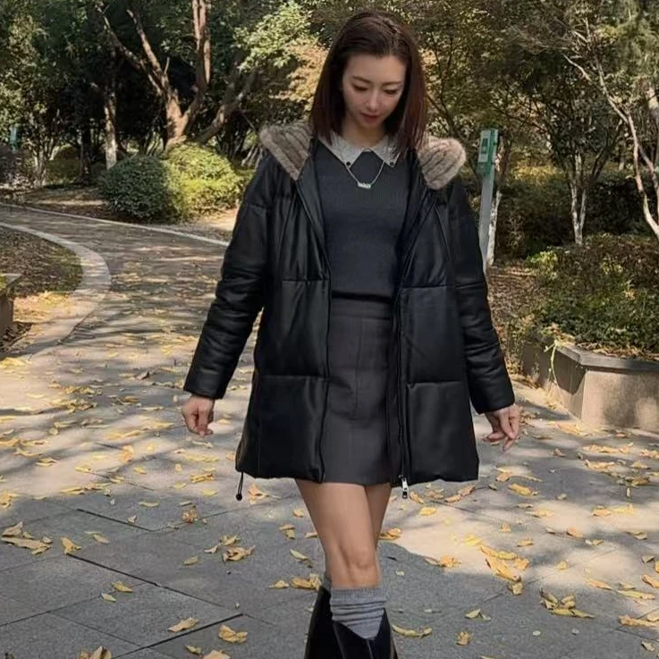 2025新款鹅绒服长款长袖连帽厚款冬季中长款皮衣水貂毛领宽松