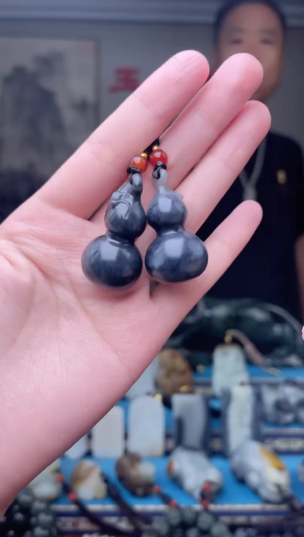 和田玉未镶嵌挂件多样性发 拍一发一