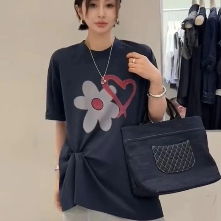 独特漂亮减龄款上衣2025夏季欧货藏青色爱心花朵印花短袖圆领T恤