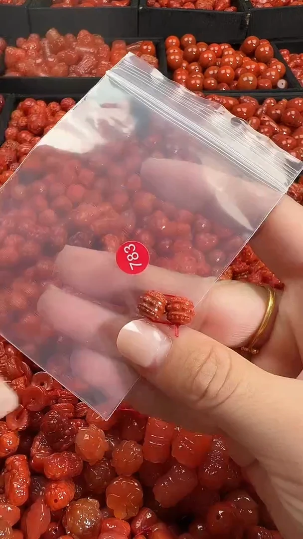 颈饰未镶嵌南红玛瑙1