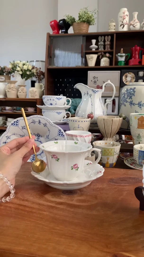 瓷【带手柄】粉色小碎花杯碟 送勺