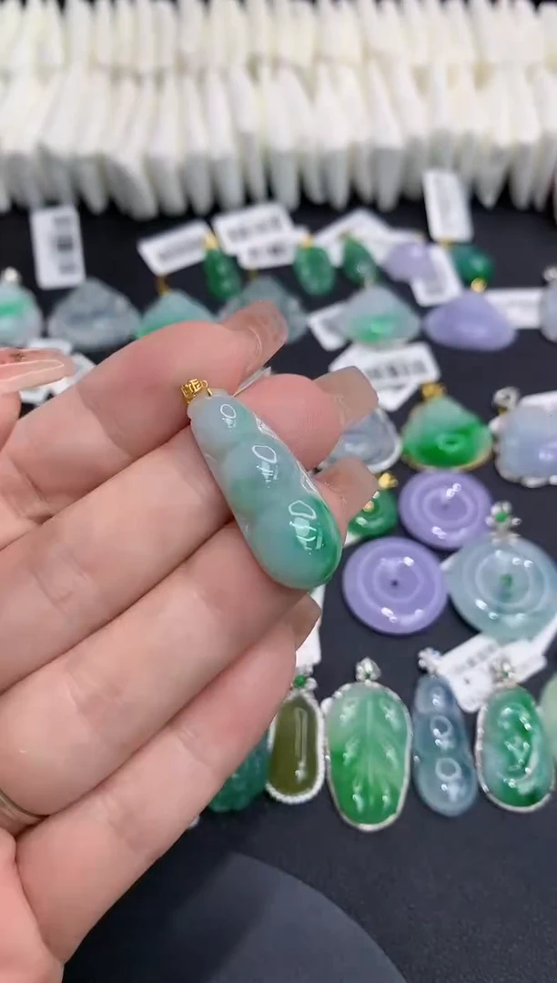 吊坠(不含链)18K金镶嵌翡翠1111111111111