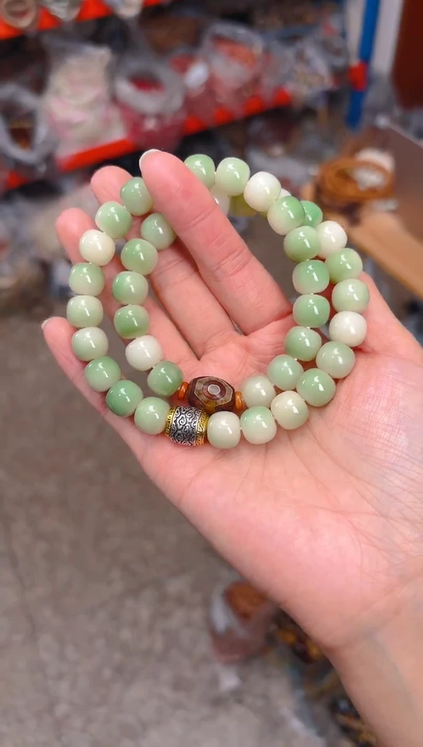 吊坠菩提根/象牙果绿色桶珠双圈