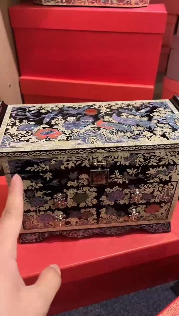 微瑕黑底白边·弘贝雅螺钿漆器文化馆