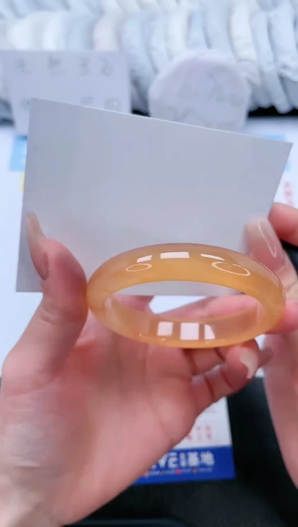 【闪购商品】石英质玉手镯未镶嵌T193-52.8