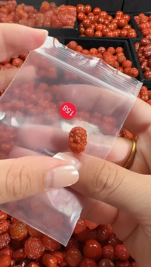 颈饰未镶嵌南红玛瑙1