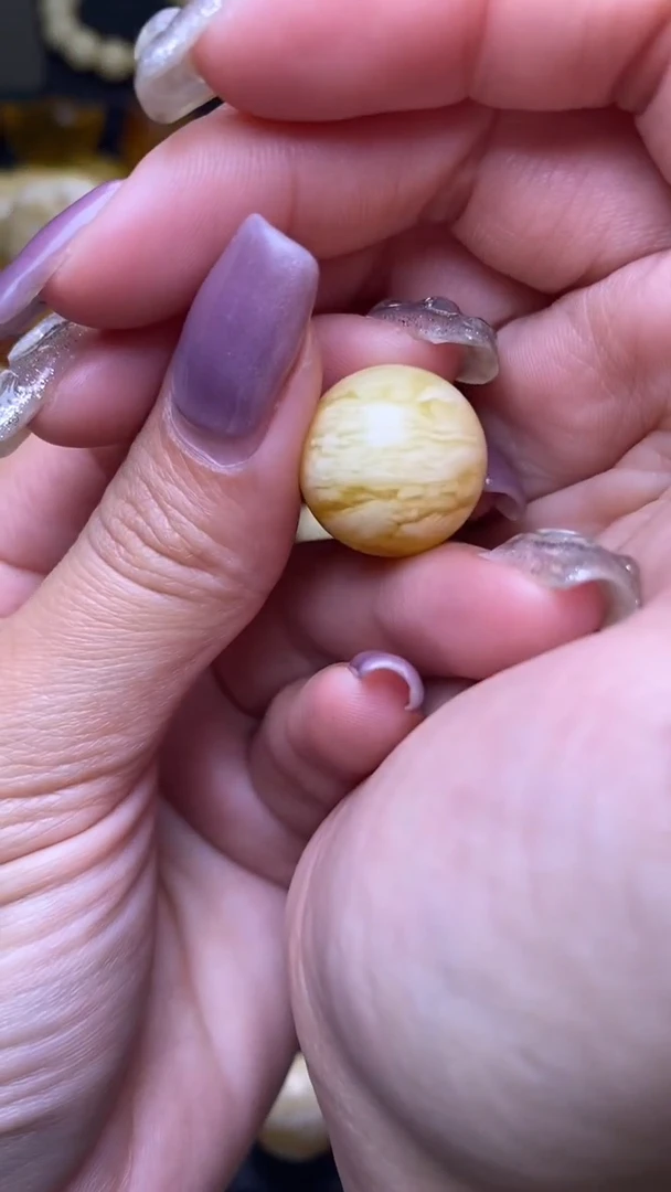 【闪购商品】琥珀裸石未镶嵌葵. 12