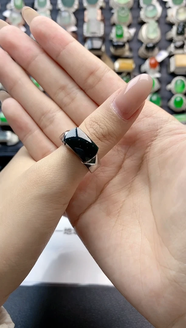 【闪购商品】翡翠戒指银S925镶嵌天然A货翡翠戒指