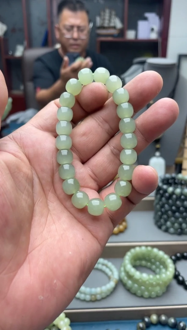未镶嵌手串和田玉卡10老型
