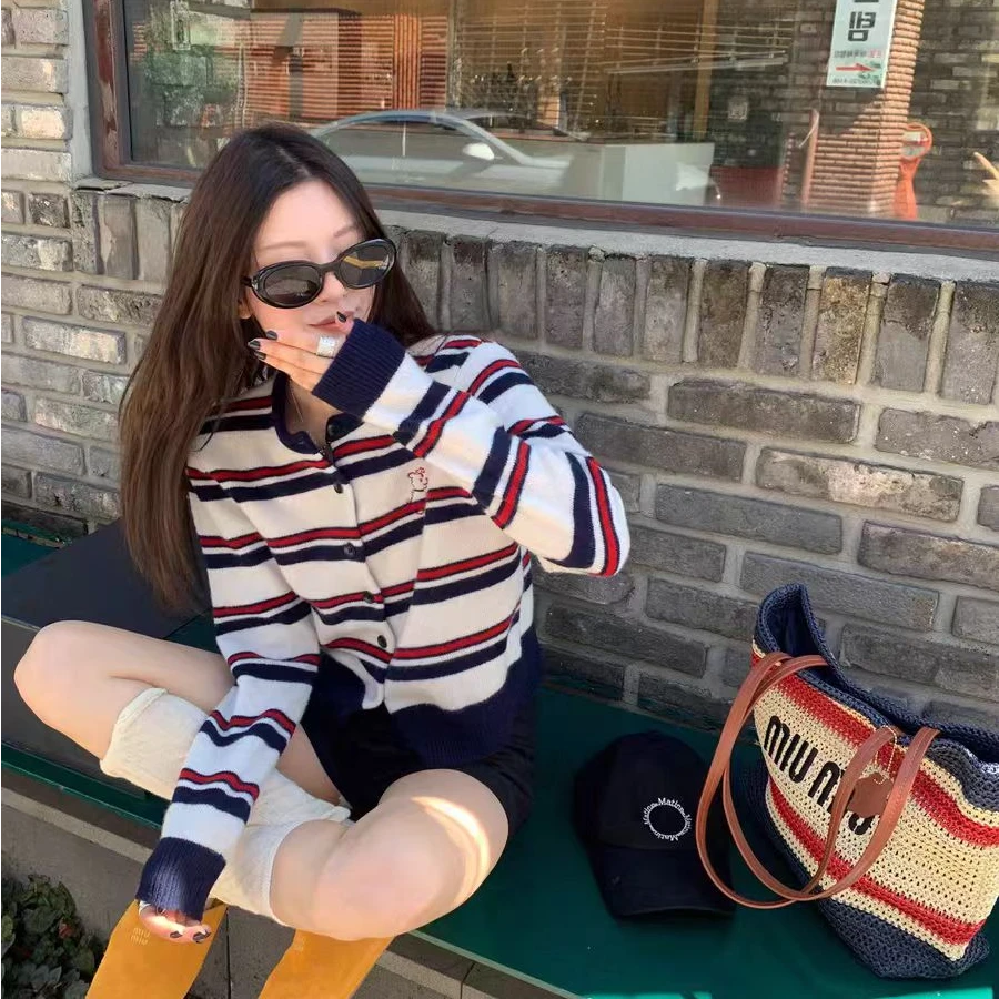可爱修狗打底衫长袖条纹针织衫圆领miu系开衫女2025时尚慵懒风