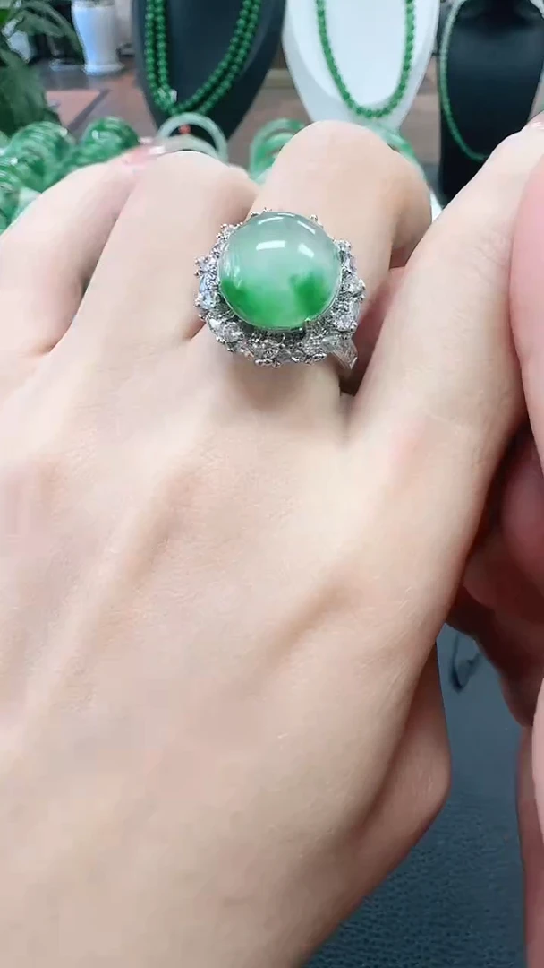 未镶嵌1石英质玉（非洲翠）/8188