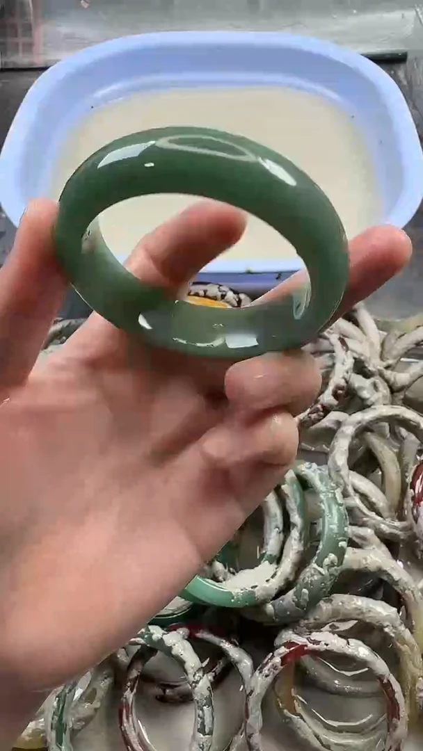 未镶嵌手镯石英质玉20
