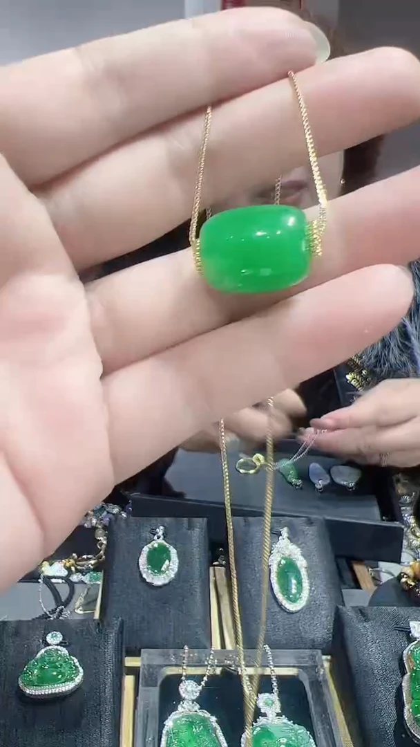 颈饰未镶嵌翡翠2025121332