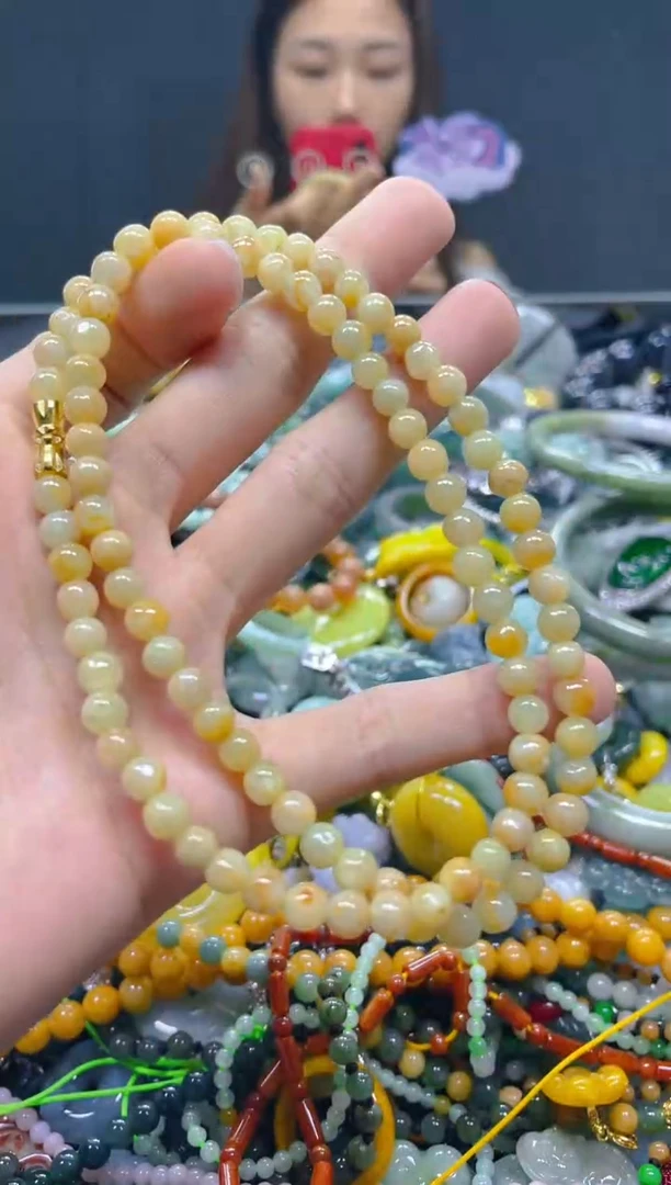 颈饰未镶嵌翡翠5MM/G/翡翠A货，一件也是批发价