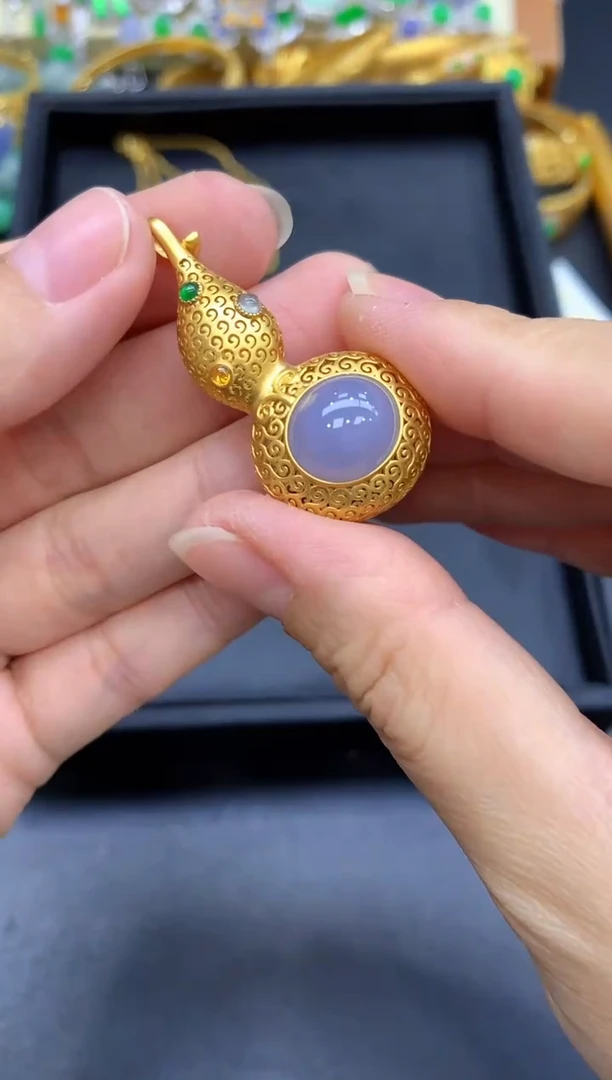 颈饰18K金镶嵌翡翠778-中国好珍宝