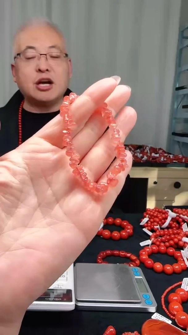 未镶嵌多样性发一件南红玛瑙随型手串