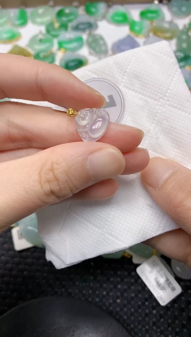 翡翠18K金镶嵌颈饰111111111