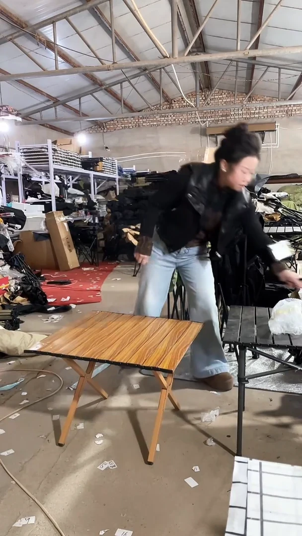铁微瑕 90*60*43 交叉腿 颜色随机