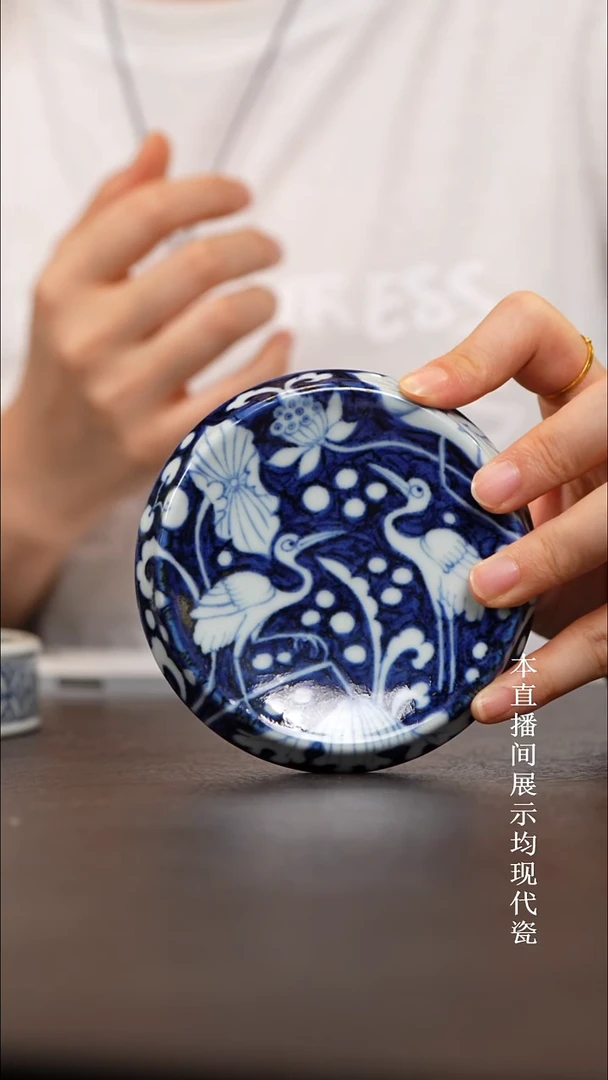 江**风素月明河 青花一路连科盖置