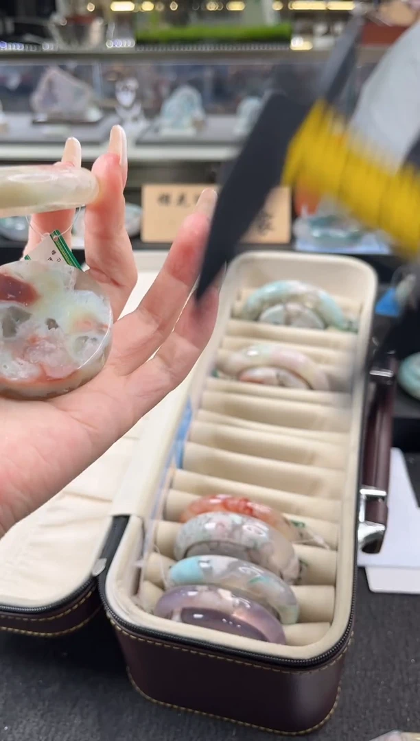 未镶嵌手镯石英质玉尘*丷圈口（赠品镯心）