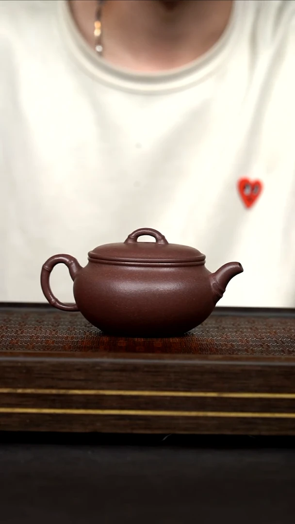 茶壶紫砂    ZQ    竹韵     底槽青    全手工     250cc