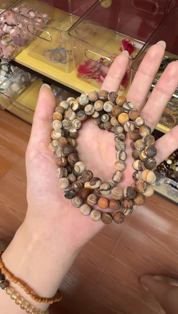 非洲檀香无事牌041贡木8mm108颗