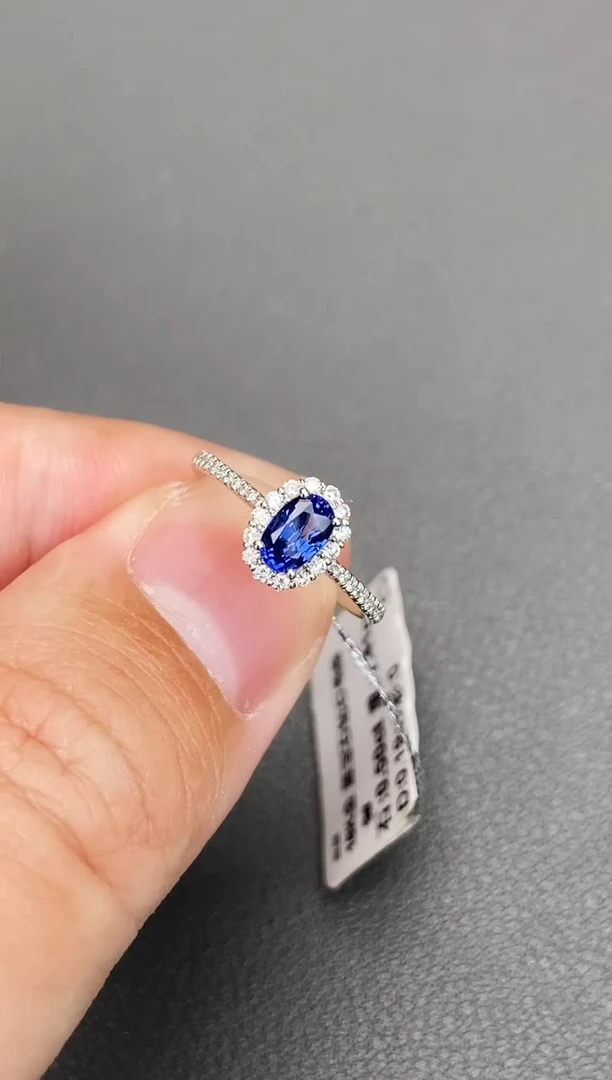 戒指蓝宝石18K金镶嵌0.5ct