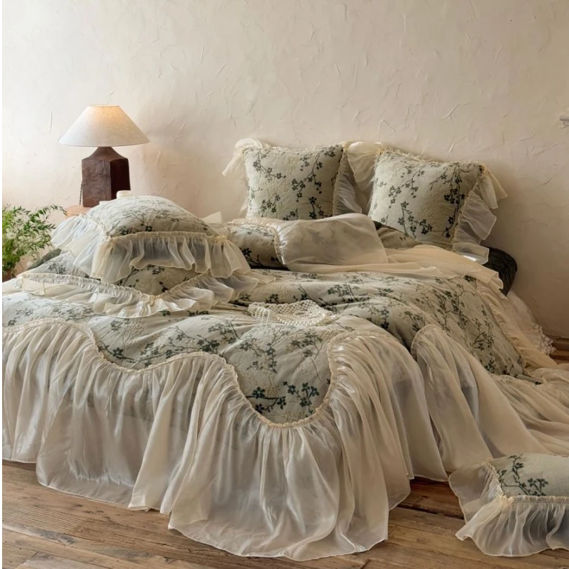 小冲冲【森沐花涧】法式复古牛奶绒重工蕾丝床盖款四件套秋冬保暖绒
