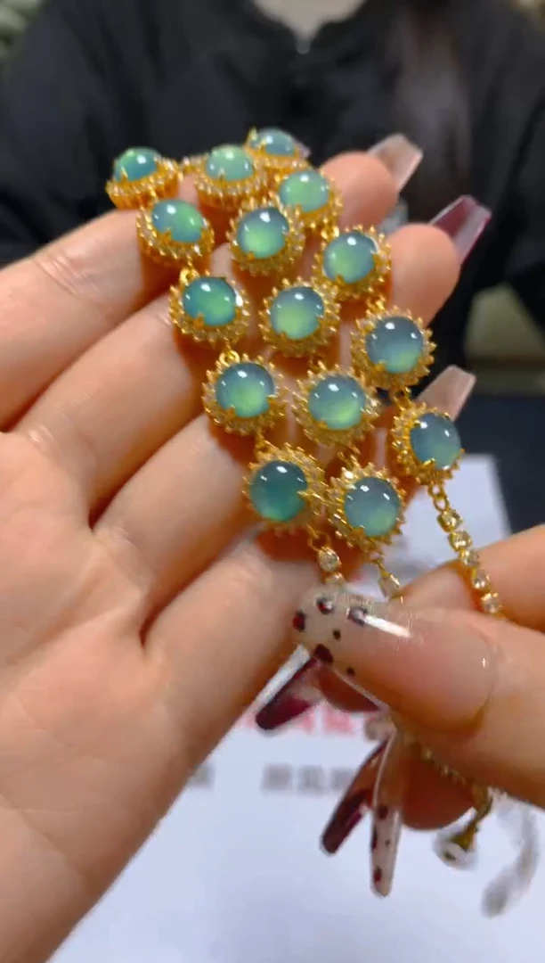 未镶嵌手链翡翠多样性发一