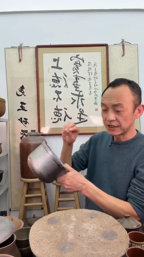 黑色侧把小砂锅非遗