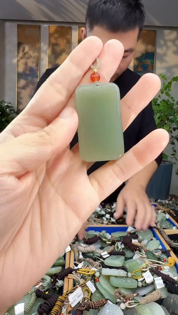 未镶嵌和田玉挂件拍一发一