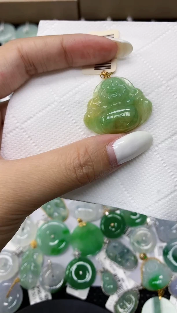 颈饰18K金镶嵌翡翠 11111111111